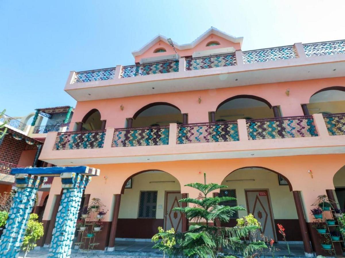 Super Townhouse 139 Ashiyana Smriti Upvan Near Emerald Mall Lucknow Bijnaur Екстер'єр фото