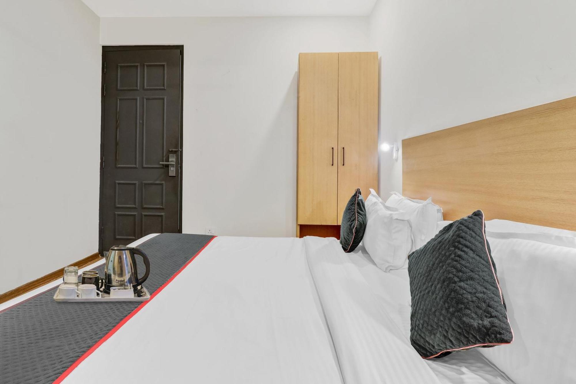 Super Townhouse 139 Ashiyana Smriti Upvan Near Emerald Mall Lucknow Bijnaur Екстер'єр фото